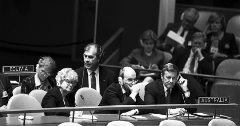 The Australian Minister for Foreign Affairs, Gareth Evans (right), leads the Australian delegation to the UN General Assembly, New York, 28 September 1992. Front (left to right): Parliamentary Adviser, Senator Patricia Giles; Secretary, Department of Foreign Affairs and Trade, Dr Peter Wilenski; back (left to right): First Assistant Secretary, International Legal Division, Penny Wensley; and the Permanent Representative to the United Nations, Richard Butler. [UN Photo/John Isaac]