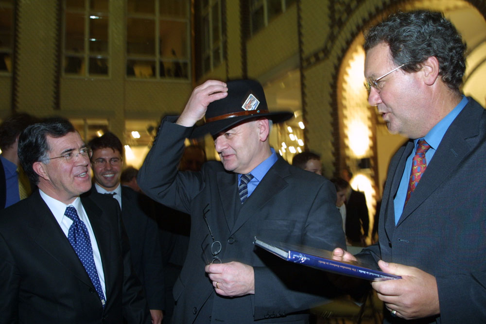 Group photo of Paul O’Sullivan AO,  Joshcka Fischer and Alexander Downer.