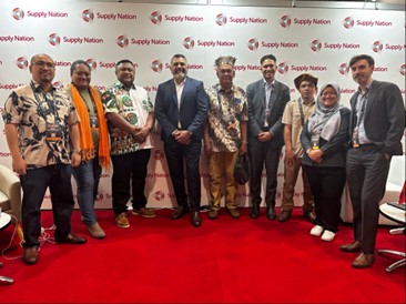 Australia’s Ambassador for First Nations People, Justin Mohamed, with delegated of Indigenous businesses from Malaysia and Fiji at Supply Nation's annual Summit.