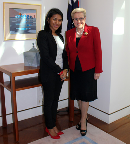 2014 Liz O'Neill Award winner, Ms Fitria Sofyani, with the Speaker of the House of Representatives, The Hon Bronwyn Bishop MP, in the Speaker's Suite at Parliament House following an interview. Photo: Mr Yudhi Pramono, Embassy of Indonesia