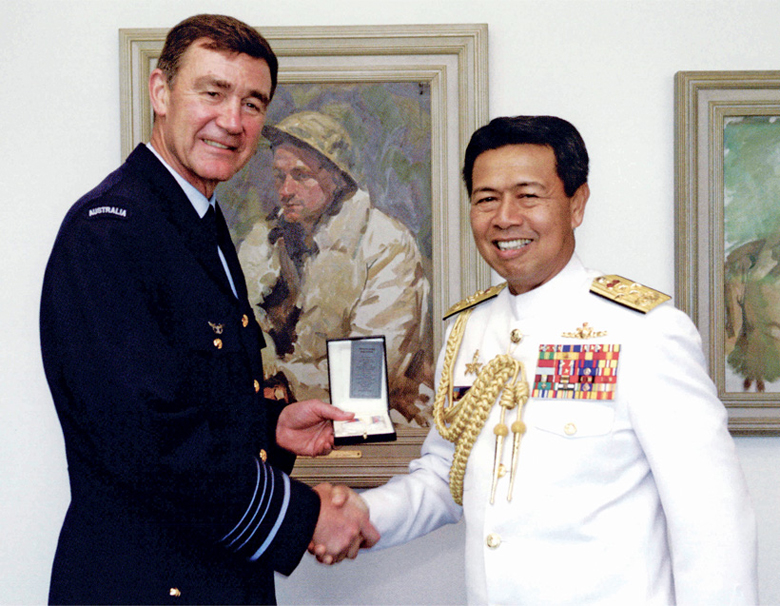 Photo of Air Chief Marshal Sir Angus Houston AK, AFC