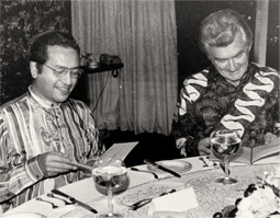 Photo of Bob Hawke and Tun Dr Mahathir Mohamad at a reception dinner in Malaysia in 1984.