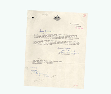 Photo of letter from Robert Menzies to Tunku Abdul Rahman.