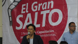 Speakers at a Salta training event